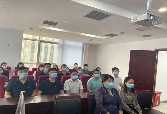 第十黨支部組織豫信公司干部、職工收看收聽“七一”建黨100周年慶祝大會簡報