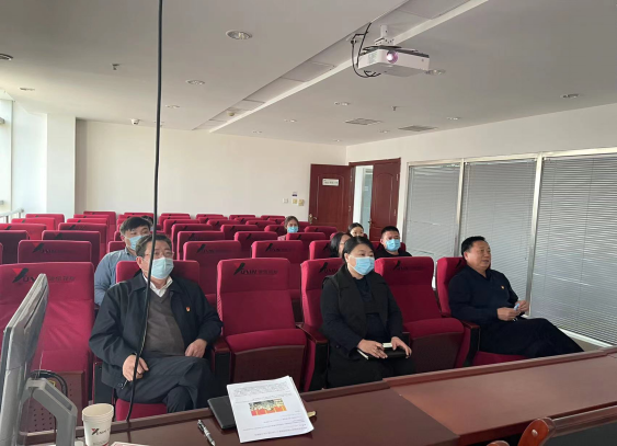 關于收看“高舉偉大旗幟、牢記領袖囑托、做到‘兩個確?！钊雽W習貫徹省第十一次黨代會精神集中宣講視頻”的活動簡報